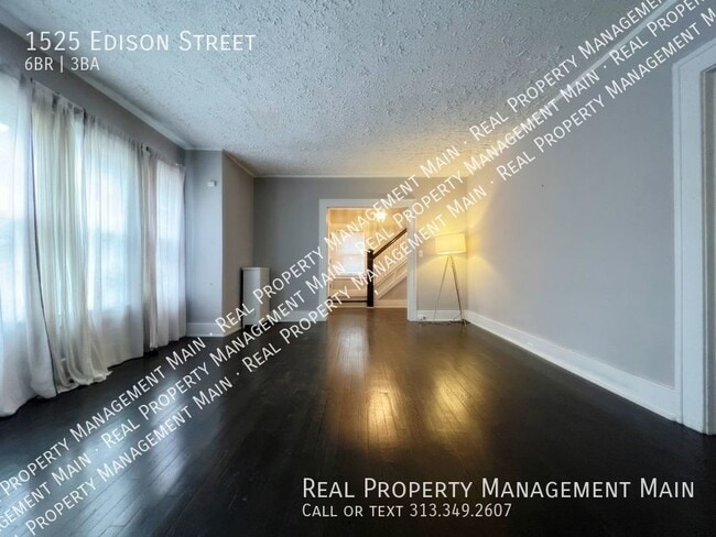 Building Photo - 1525 Edison St