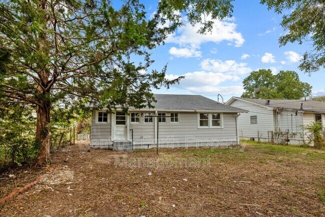 Building Photo - 1625 51st St Ensley