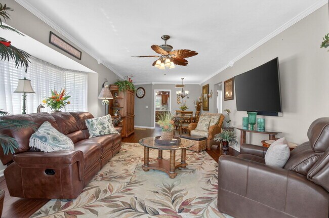 Building Photo - 6 Garden St