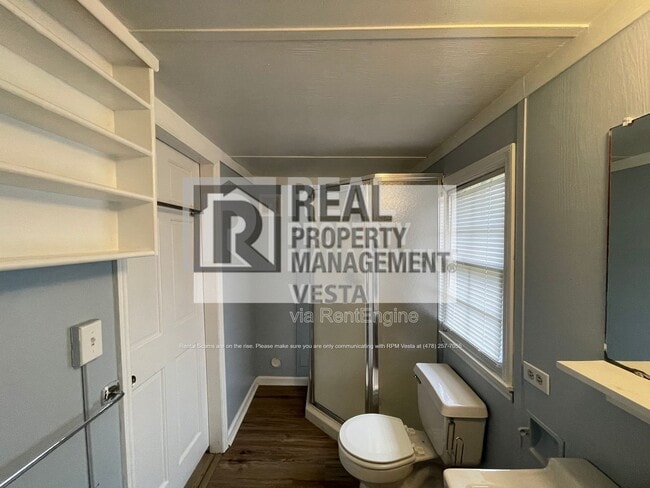 Building Photo - 110 W Ridge Cir