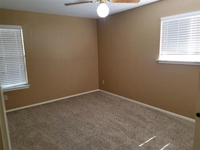 Building Photo - 11912 Stout Oak Trail