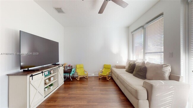 Building Photo - 13868 SW 38th Terrace