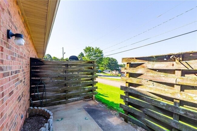 Building Photo - 3730 Old Flowery Branch Rd