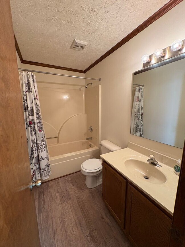 Building Photo - 5837 Maidstone Ln