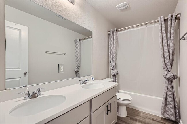 Building Photo - 2233 Rocoso Trl