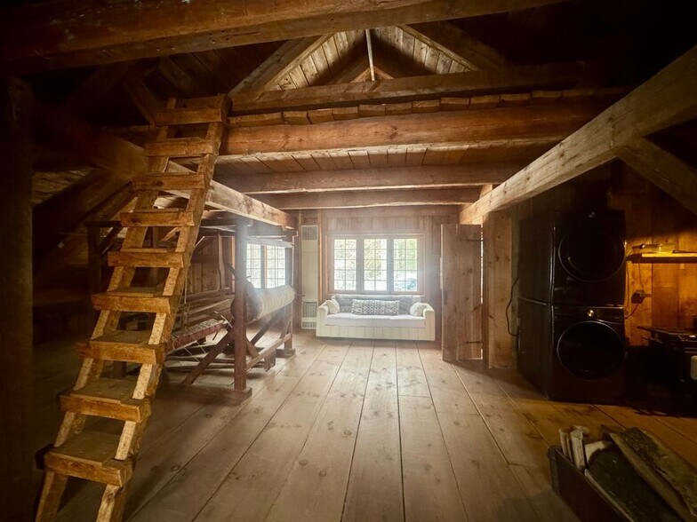 Building Photo - 45 Hoppen Rd