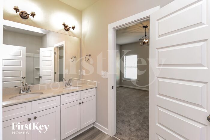 Building Photo - 310 Ridgeview Cir