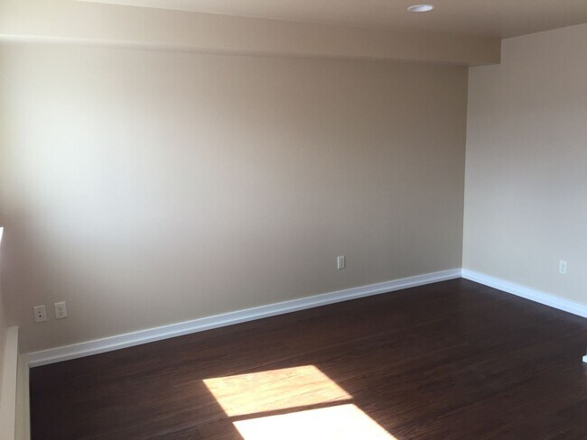 Building Photo - 206 Graves Trail