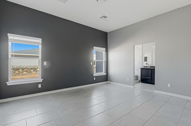 Building Photo - 941 Gulf Streams Ave