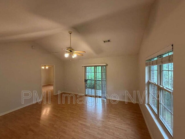 Building Photo - 111 E Rock St