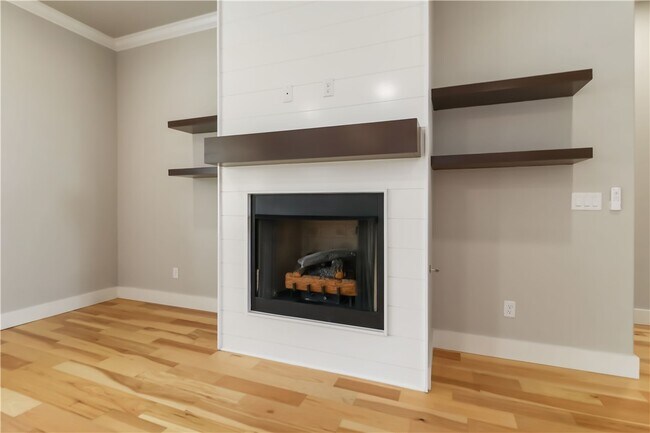 Building Photo - 500 Apollo Dr