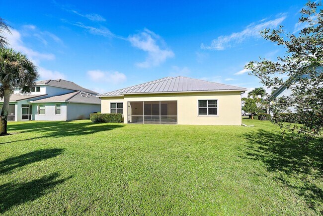 Building Photo - 127 Shores Pointe Dr