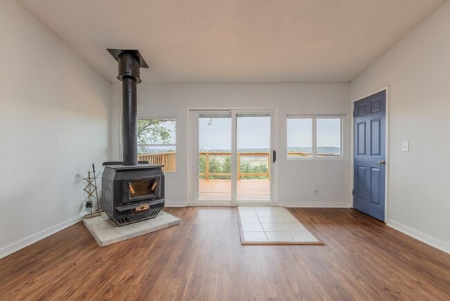 Building Photo - 188 Hill Of Contentment