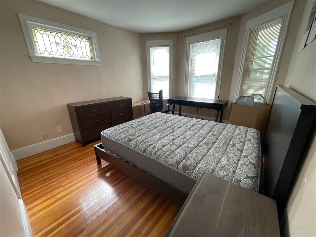 Building Photo - 90 Browne St