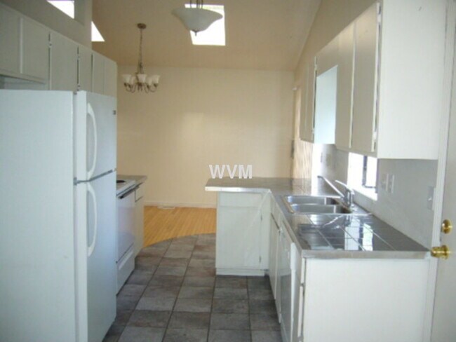 Building Photo - Sable subdivision