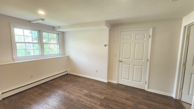 Building Photo - 7 Oenoke Ridge