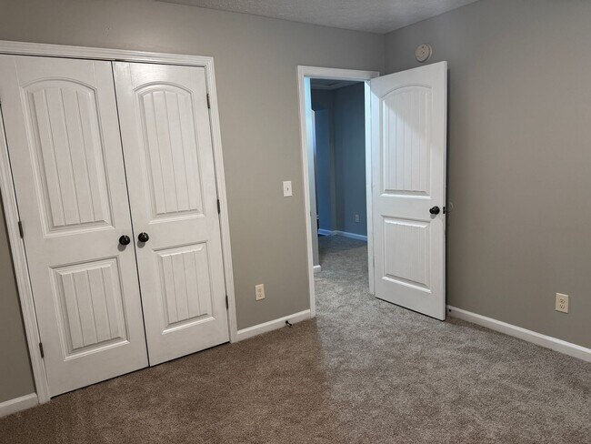 Building Photo - 9133 Saw Tooth Loop