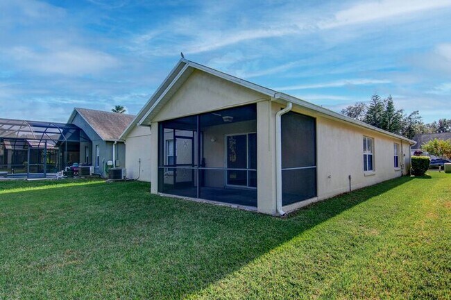 Building Photo - 9853 Portofino Dr