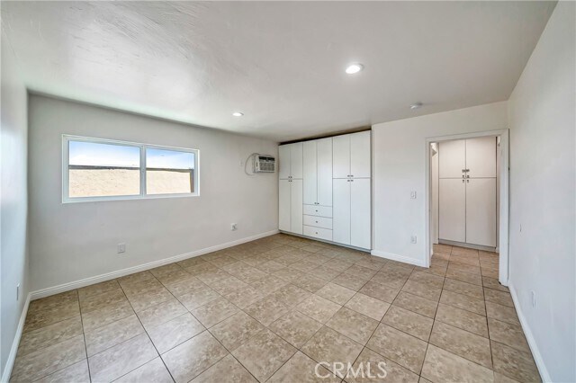 Building Photo - 6735 Elmer Ave