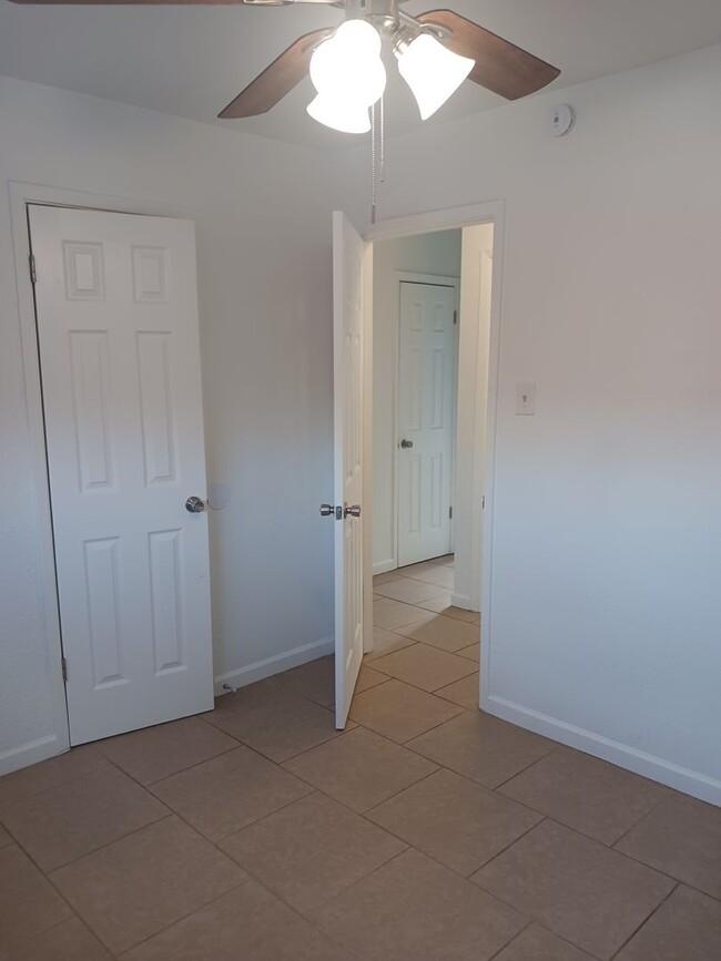 Building Photo - AFFORDABLE!!