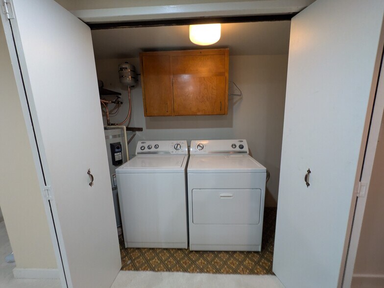 Building Photo - 11518 30th Ave NE