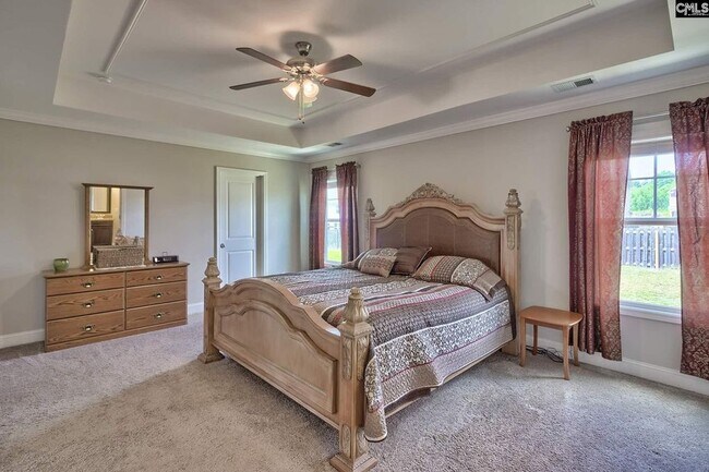 Building Photo - 258 Meadow Saffron Dr