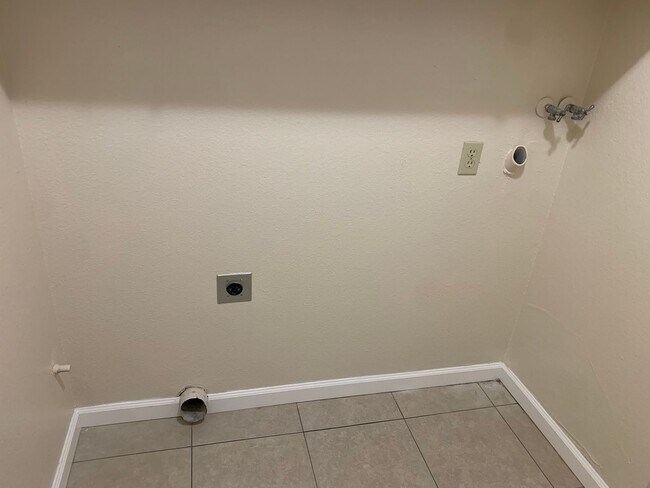 Building Photo - Upgraded Suisun City Home Available NOW!