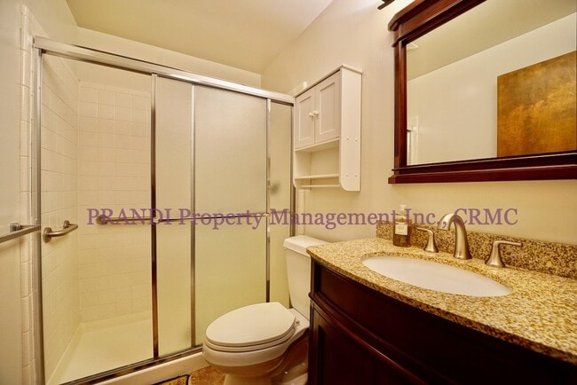 Building Photo - 2 Bedroom Condo with Waterfront Mt Tam Views