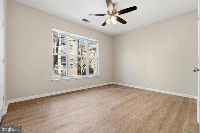 Building Photo - 3015 Nicosh Cir