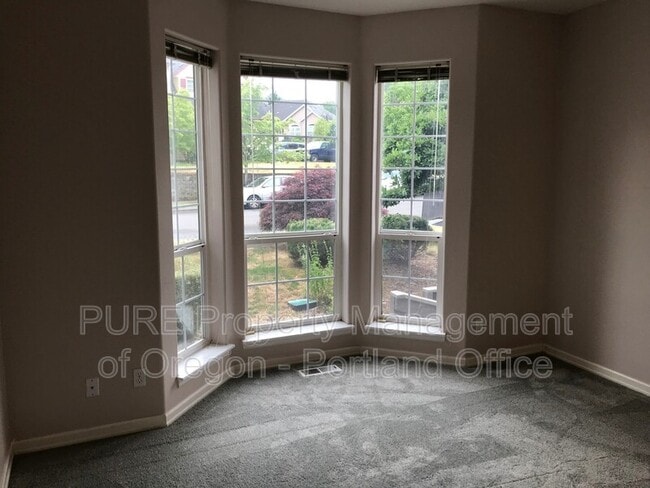 Building Photo - 18031 Chickaree Dr