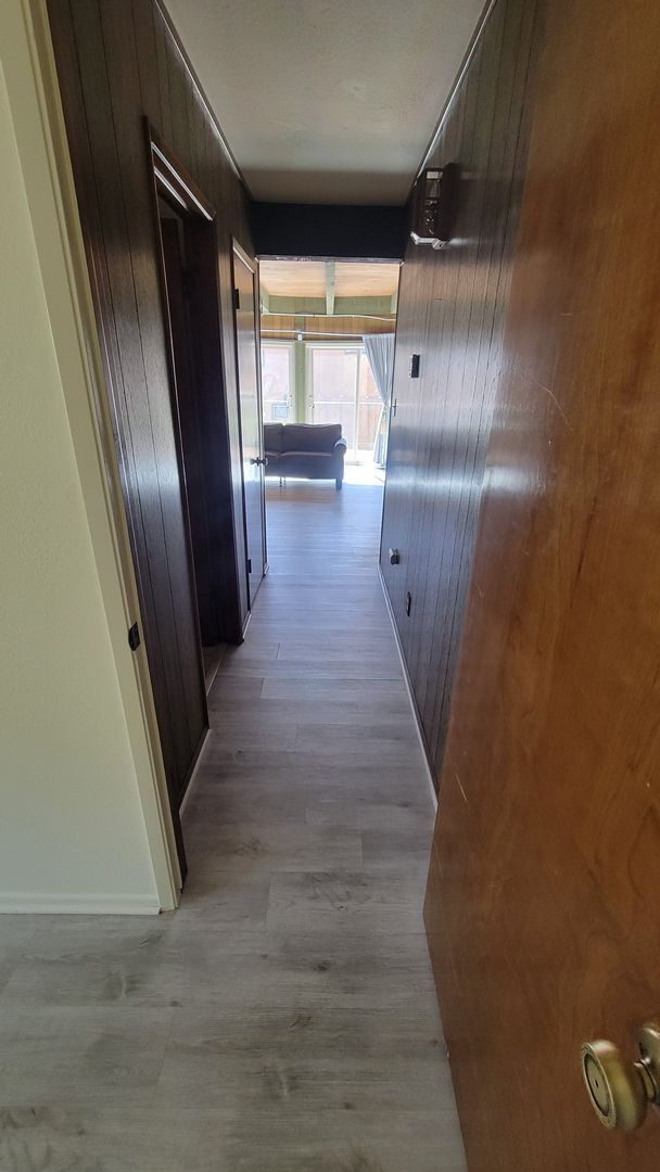 Building Photo - 4 Bedroom Mountain Home Close to Town!
