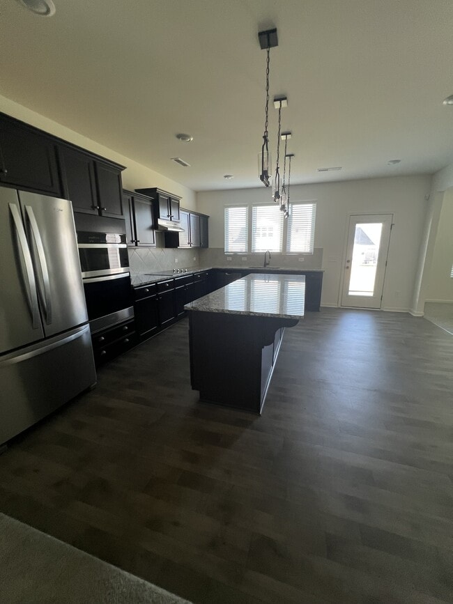 Building Photo - 1621 Running Deer Dr