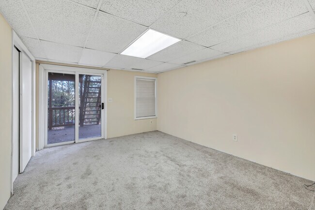 Building Photo - 65 New St