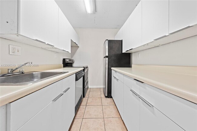 Building Photo - 10500 SW 108th Ave
