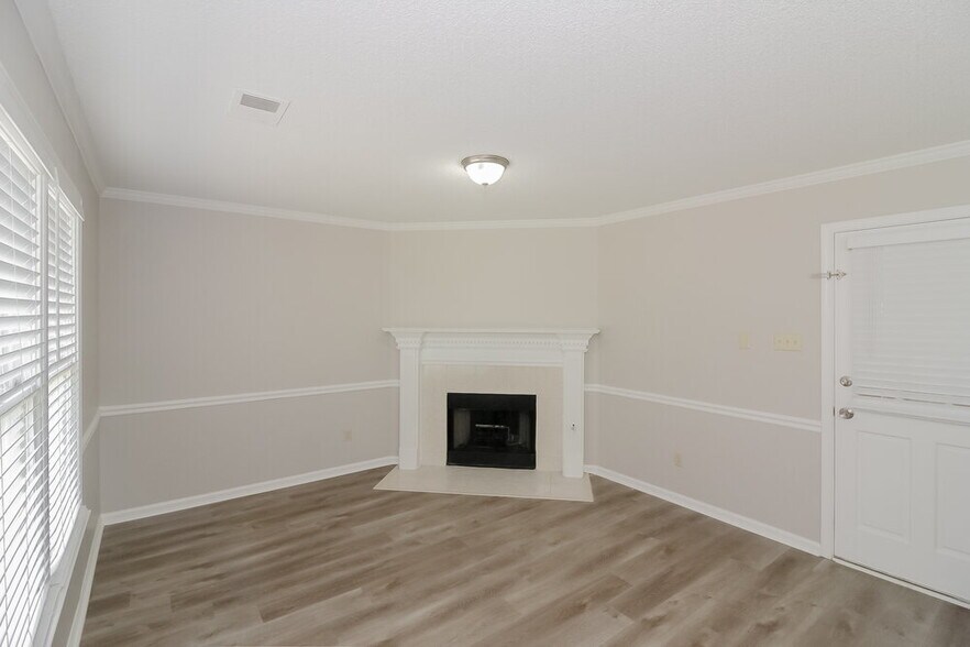 Building Photo - 9306 Chimneyrock Blvd.