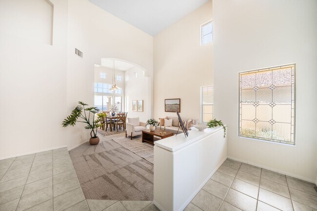 Building Photo - 2283 Rock View Glen