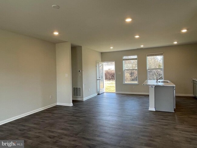 Building Photo - 95 Filbert Dr