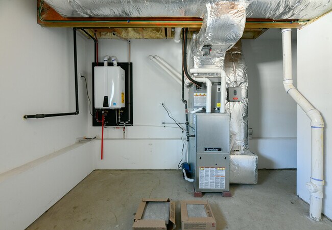 Building Photo - 448 New Haven Ave