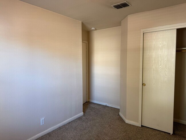 Building Photo - 8462 Favero Cove