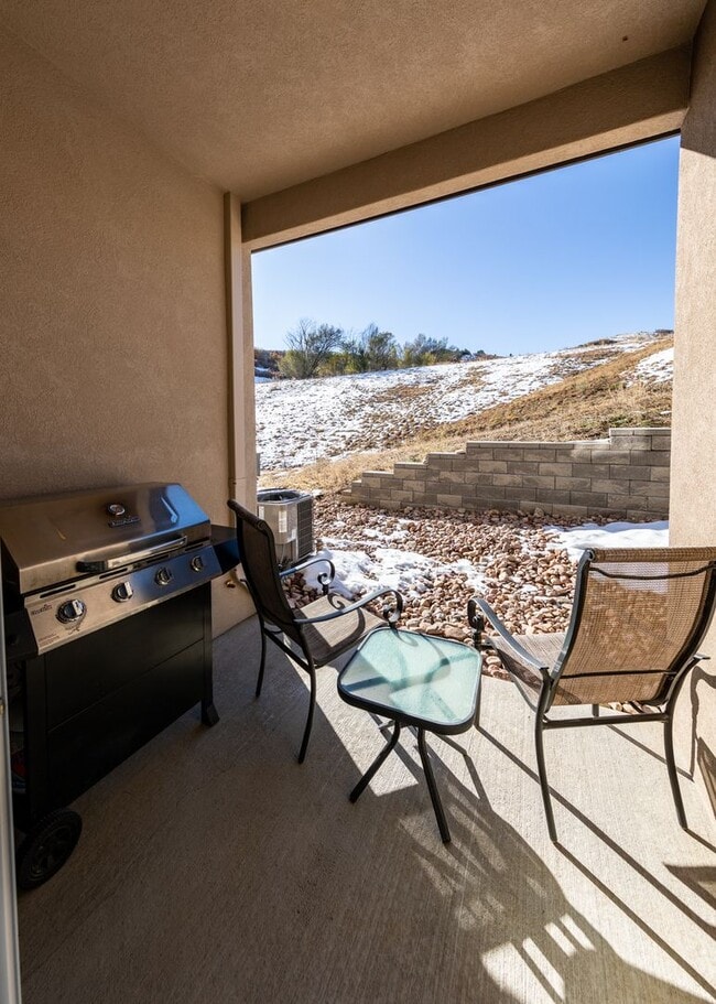 Building Photo - Serene, Peaceful Retreat nestled up to Mt Open Space