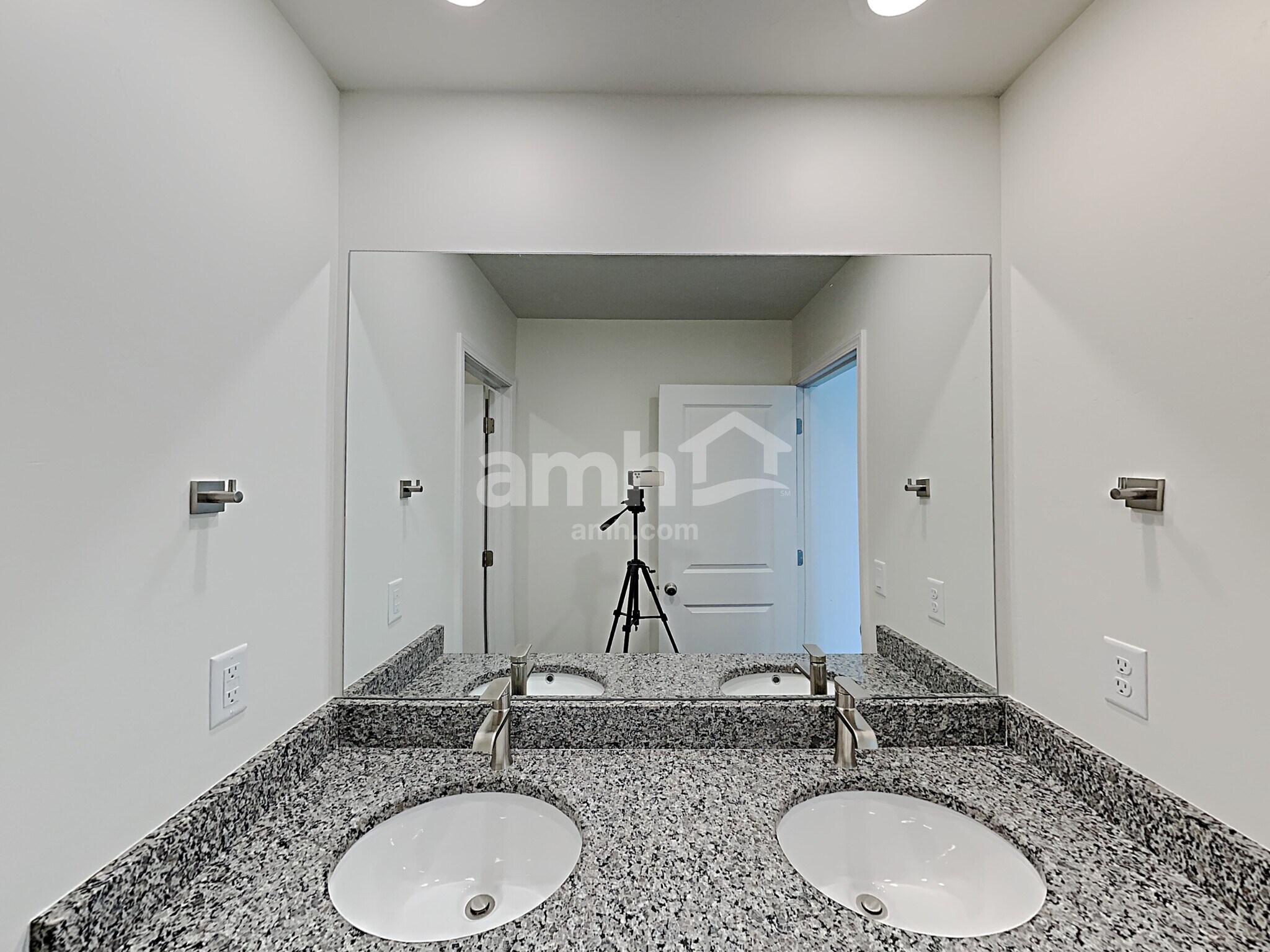 Building Photo - 2701 W 3400 S