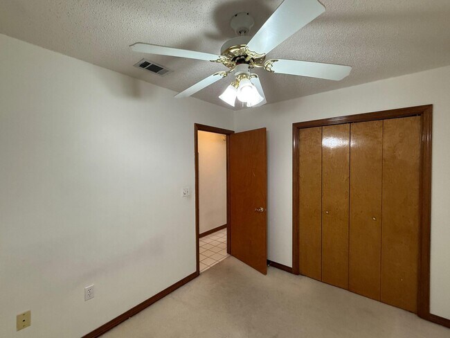 Building Photo - 4444 Southminster Cir