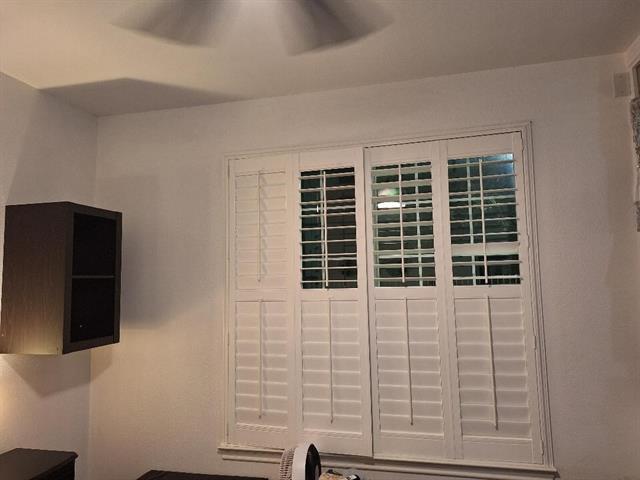 Building Photo - 2206 N Carroll Ave