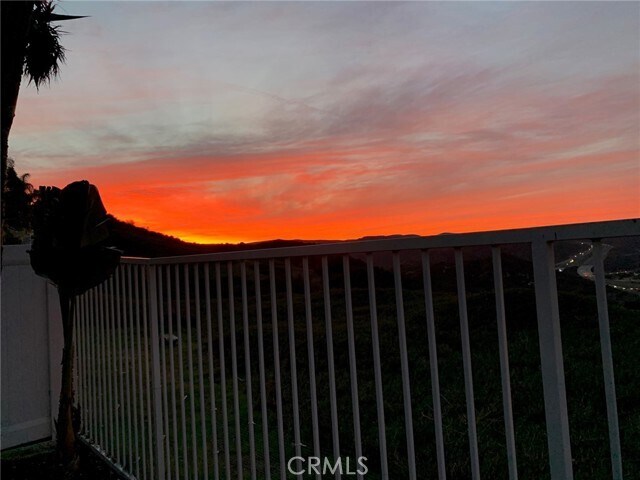 Building Photo - 33 Hollyleaf