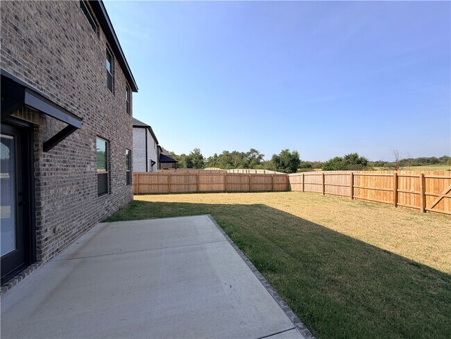 Building Photo - 4902 SW Juneberry St