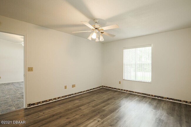 Building Photo - 1934 Evergreen Dr
