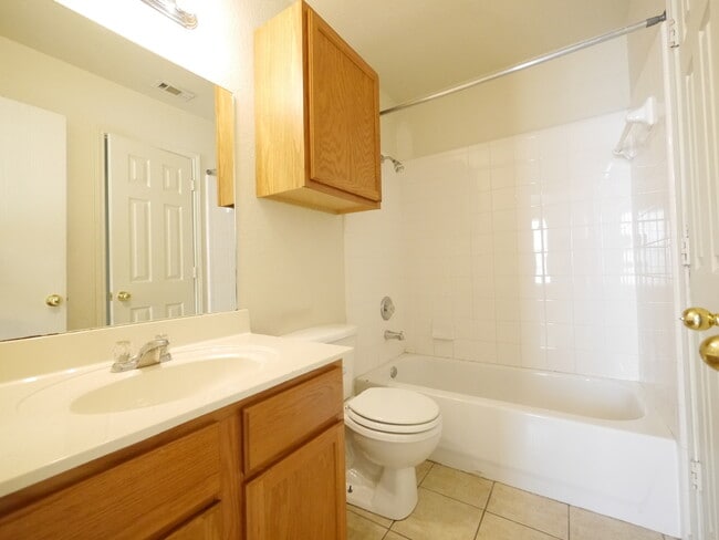 Building Photo - 1621 Inca Dr