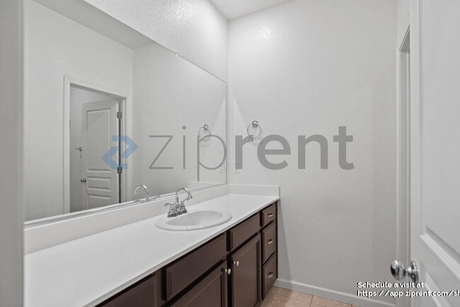 Building Photo - 1339 Sauvignon St