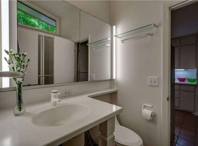 Building Photo - 603 Rock Creek Rd