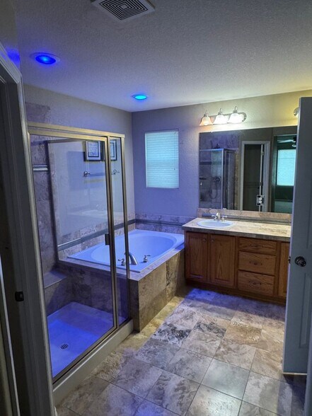 Building Photo - 10291 Truckee Ct